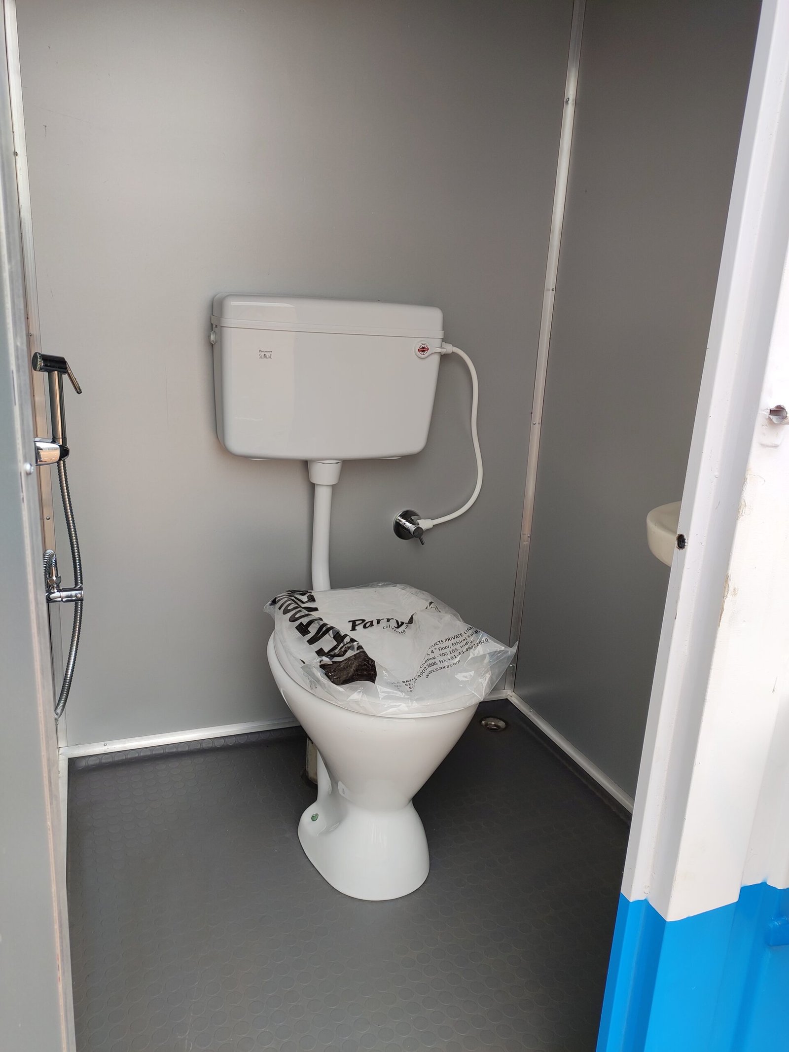 Portable Toilet with Urinals - Image 2