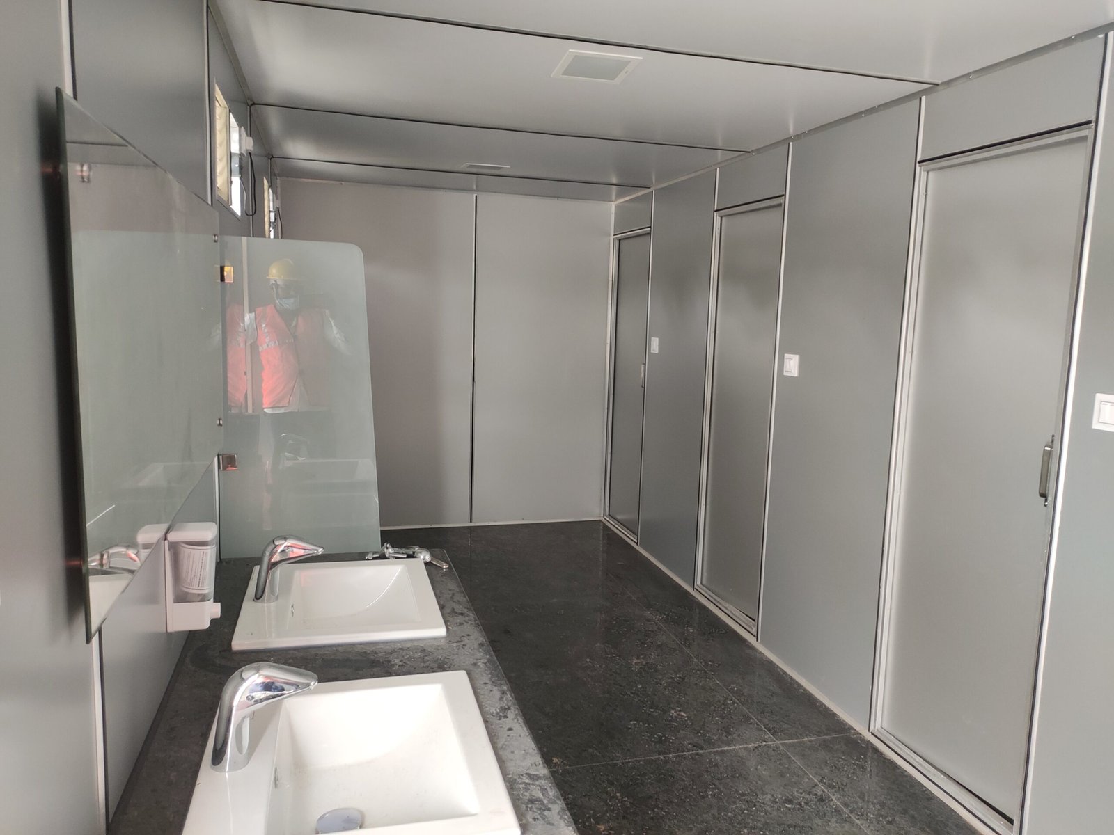 Portable Toilet Cabin - Image 2